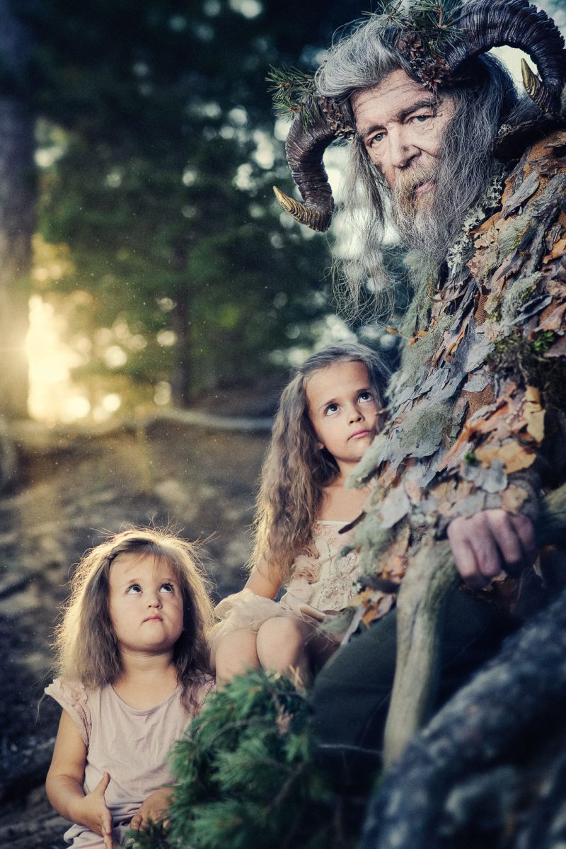 Vanha fauni ja lapset metsässä, old faun
