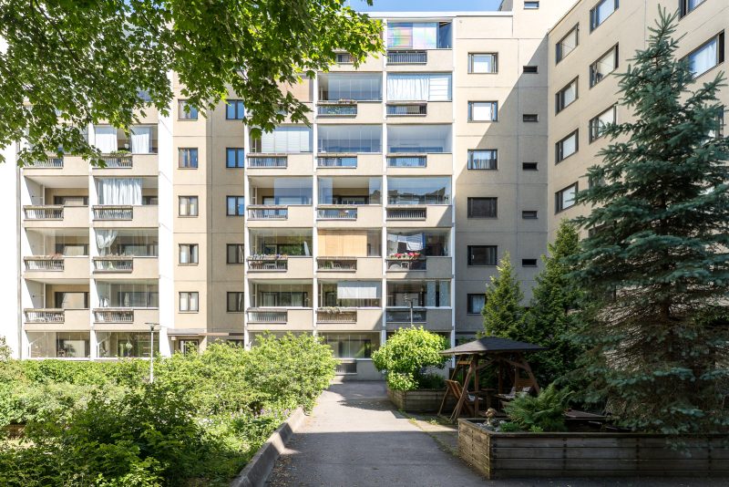 kiinteistövalokuvaus espoo kerrostalon sisäpiha